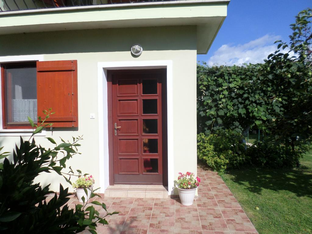 Apartment Jana Stinjan Exterior photo